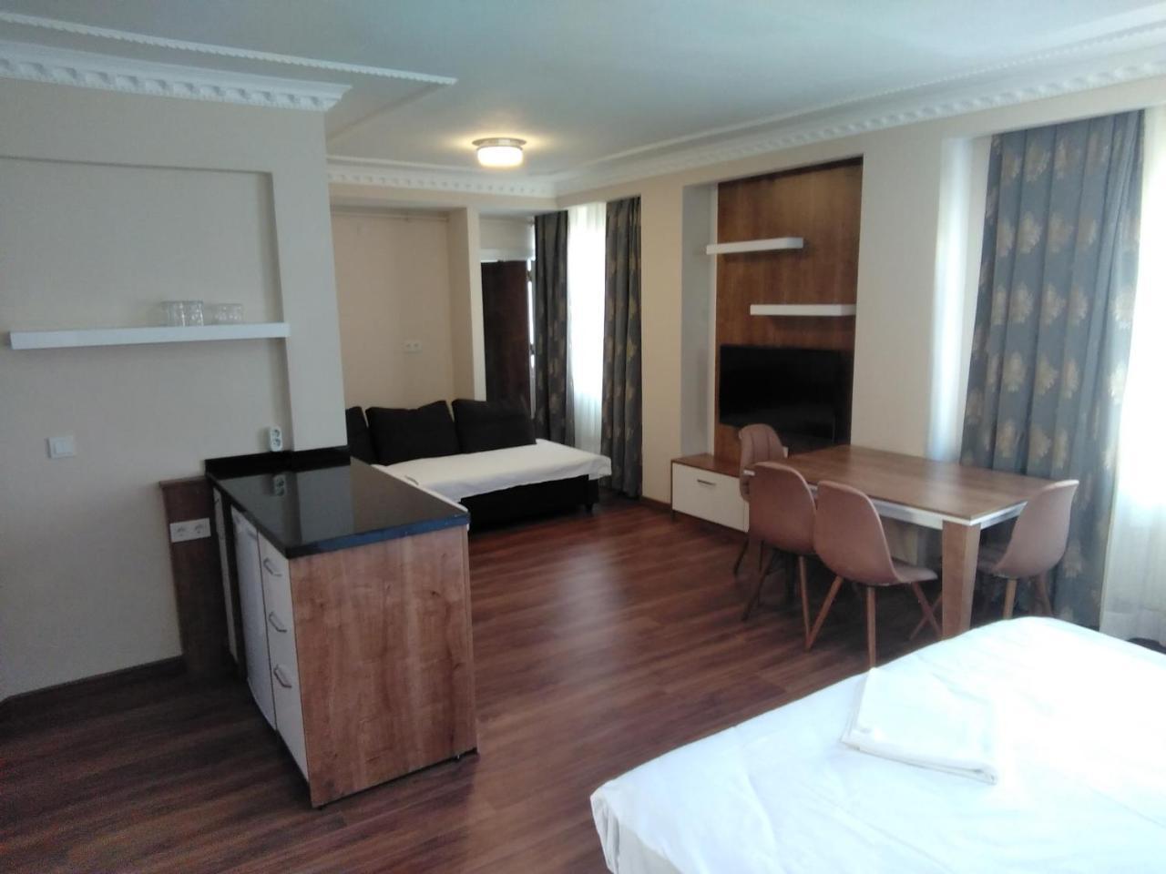 Family Apart Hotel อิสตันบูล ภายนอก รูปภาพ